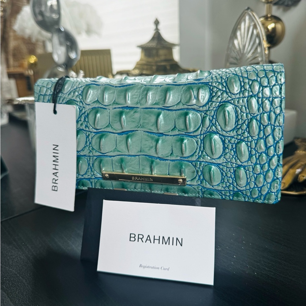 Brahmin Ady Wallet, Seafoam Melbourne ✨
